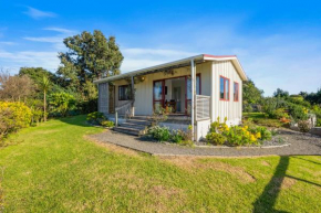 Cottage on Rutherford - Waikanae Beach Holiday Home, Waikanae